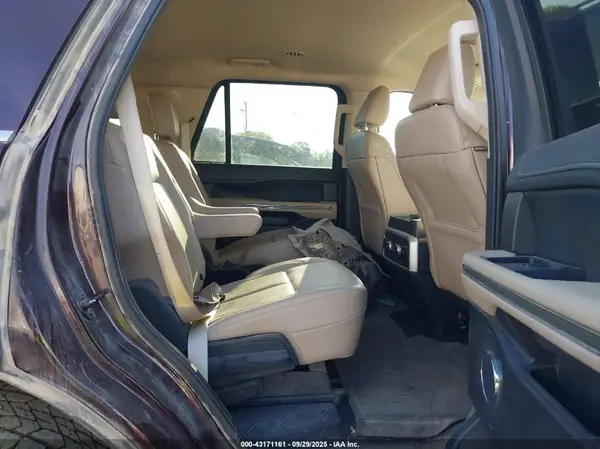 1FMJU1J80PEA27338 2023 FORD EXPEDITION - Image 8