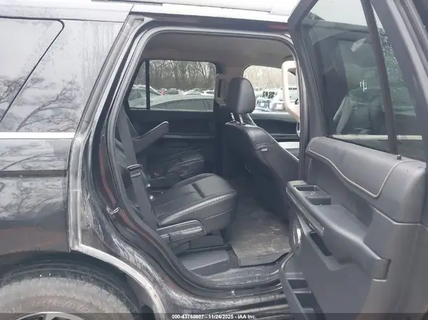 1FMJU1J80REA47723 2024 FORD EXPEDITION - Image 8