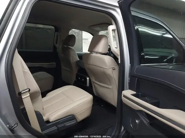 1FMJU1J80REA99613 2024 FORD EXPEDITION - Image 8