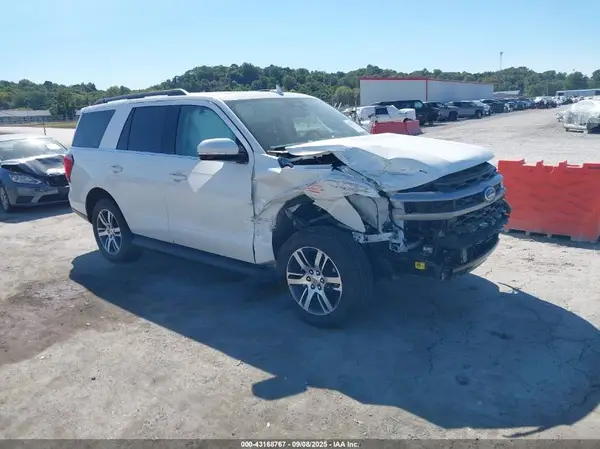 1FMJU1J80REB01683 2024 FORD EXPEDITION - Image 1