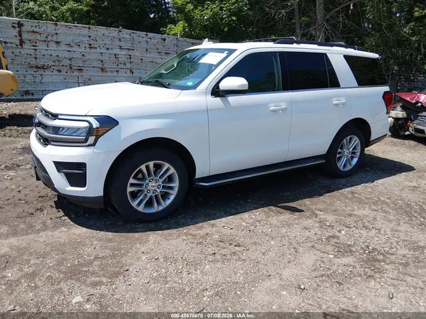 1FMJU1J81PEA41300 2023 FORD EXPEDITION - Image 2