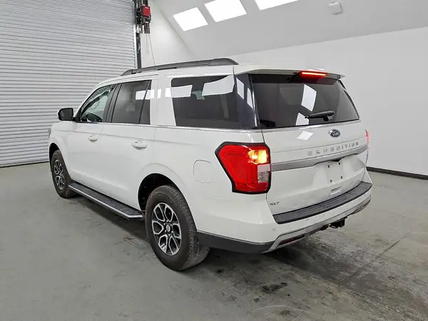 1FMJU1J81PEA52796 2023 FORD EXPEDITION - Image 2