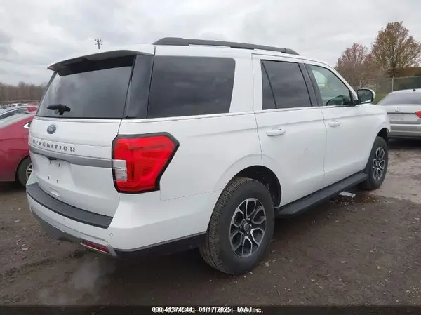 1FMJU1J82REA32804 2024 FORD EXPEDITION - Image 8