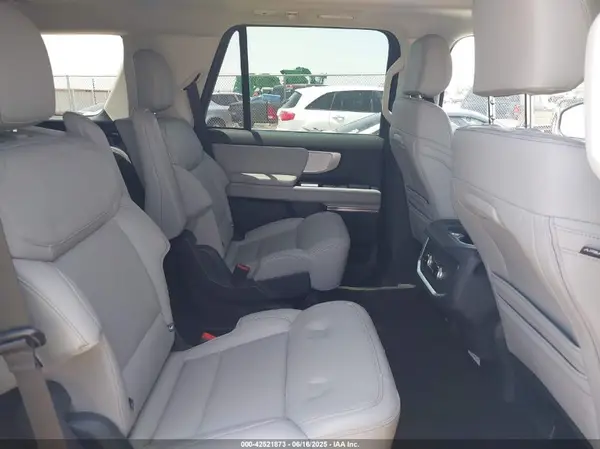 1FMJU1J82SEA13238 2025 FORD EXPEDITION - Image 8