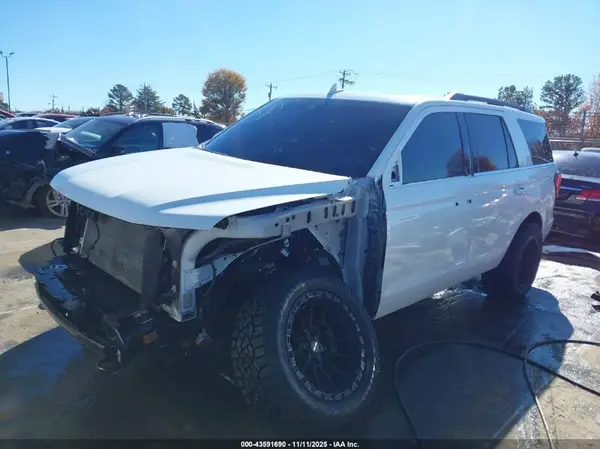 1FMJU1J83PEA12834 2023 FORD EXPEDITION - Image 2