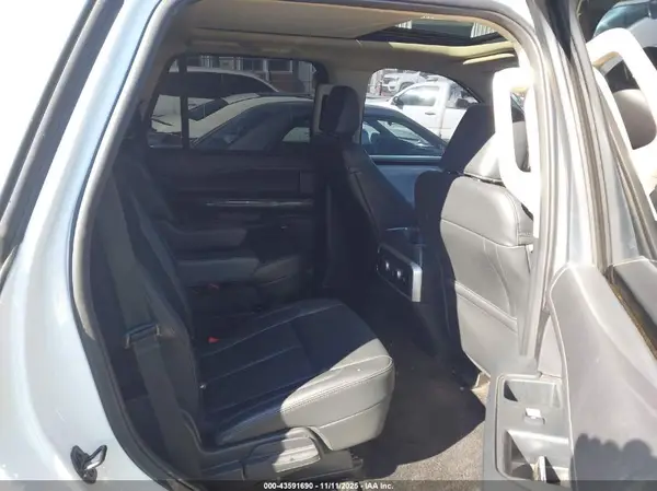 1FMJU1J83PEA12834 2023 FORD EXPEDITION - Image 8