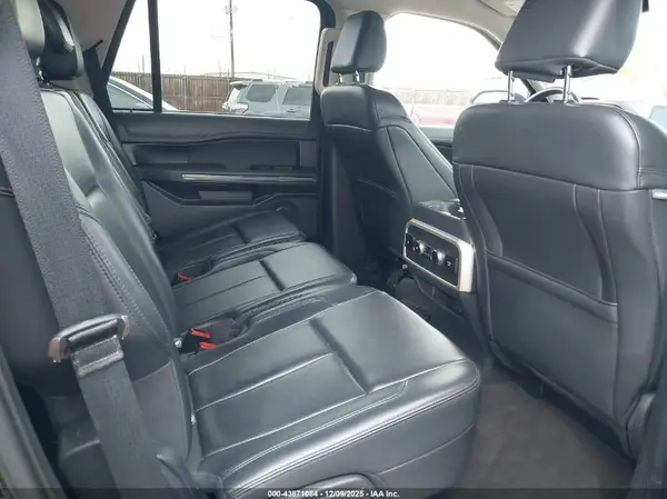 1FMJU1J83REA18605 2024 FORD EXPEDITION - Image 8