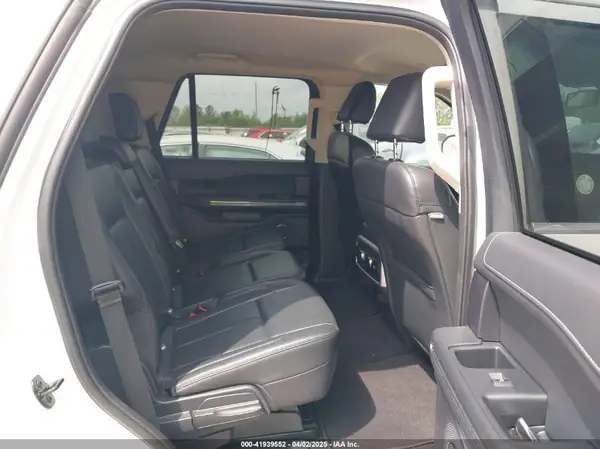 1FMJU1J83REA42841 2024 FORD EXPEDITION - Image 8