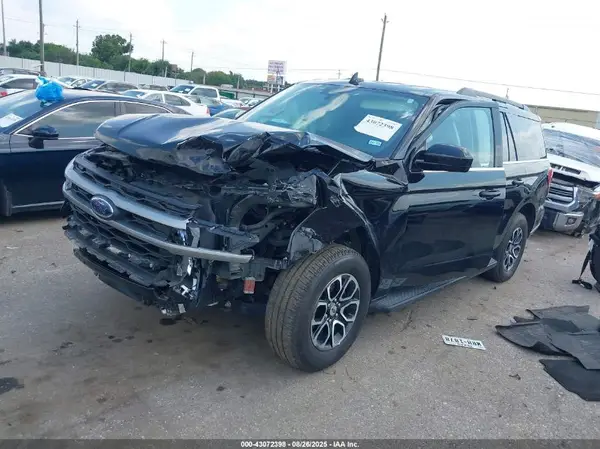 1FMJU1J83REA45805 2024 FORD EXPEDITION - Image 2