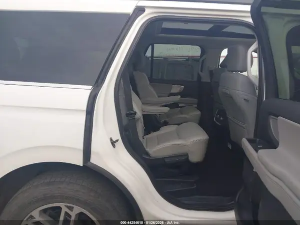 1FMJU1J83SEA29058 2025 FORD EXPEDITION - Image 8