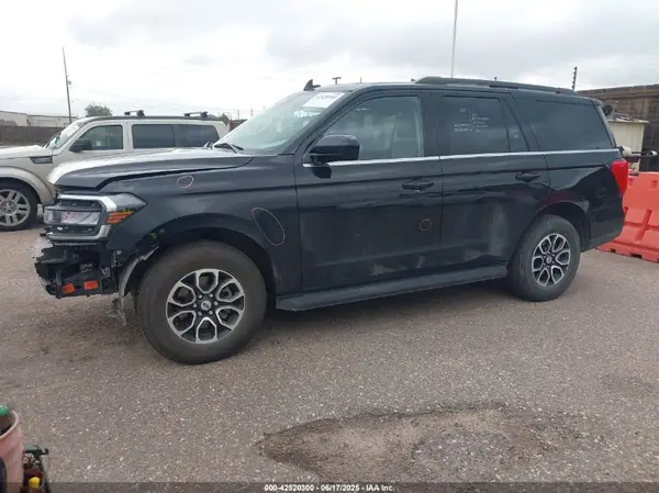 1FMJU1J85REA09324 2024 FORD EXPEDITION - Image 2