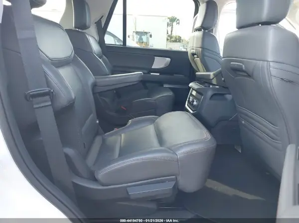 1FMJU1J86SEA29944 2025 FORD EXPEDITION - Image 8