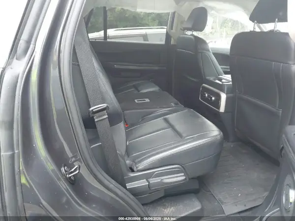 1FMJU1J88REA75513 2024 FORD EXPEDITION - Image 8