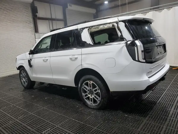 1FMJU1J88SEA20744 2025 FORD EXPEDITION - Image 2