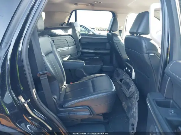 1FMJU1J89REA24960 2024 FORD EXPEDITION - Image 8