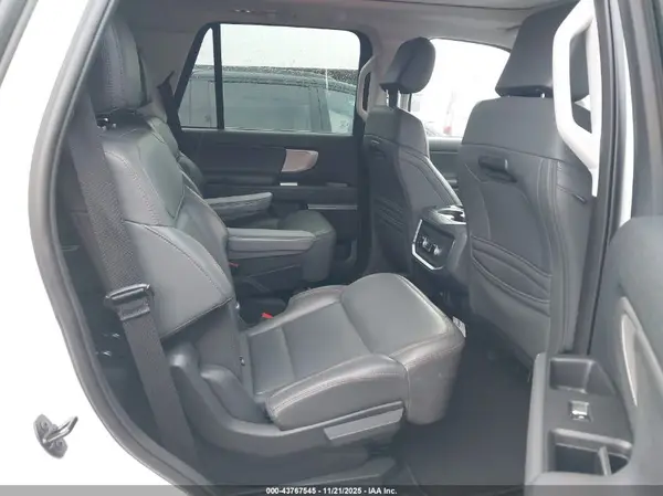 1FMJU1J89SEA22924 2025 FORD EXPEDITION - Image 8