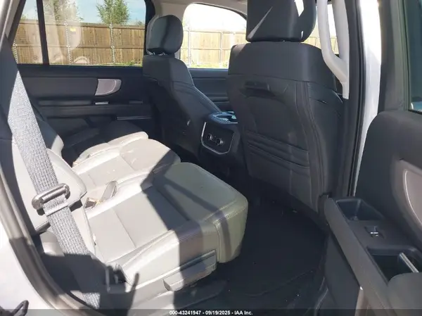 1FMJU1J8XSEA09101 2025 FORD EXPEDITION - Image 8