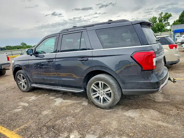 1FMJU1JT3NEA50386 2022 FORD EXPEDITION - Image 2