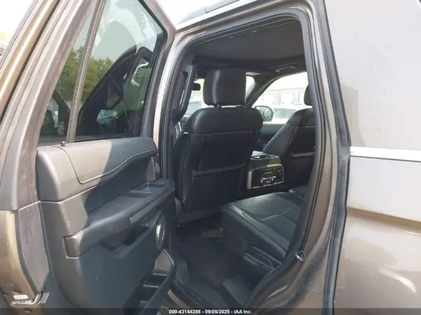 1FMJU1JT6JEA31602 2018 FORD EXPEDITION - Image 8