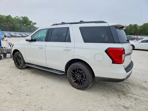 1FMJU1JT7NEA33817 2022 FORD EXPEDITION - Image 2