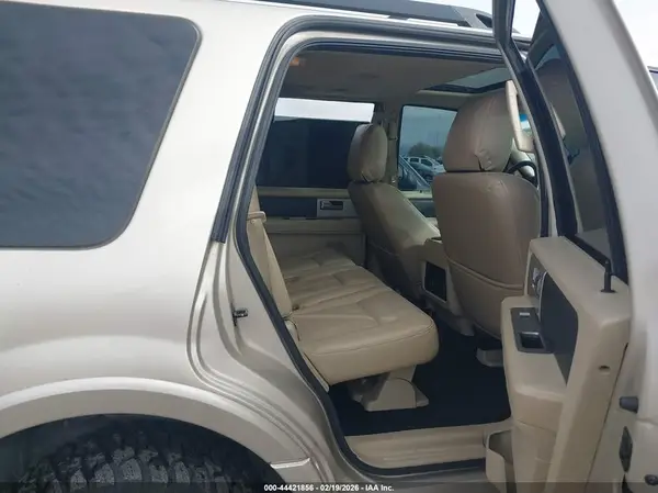 1FMJU1JT8HEA75482 2017 FORD EXPEDITION - Image 8