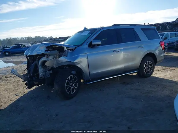 1FMJU1JT8NEA66244 2022 FORD EXPEDITION - Image 2
