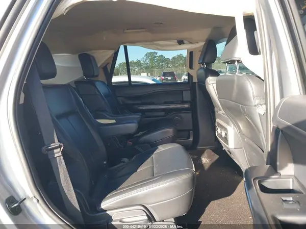 1FMJU1JT8NEA66244 2022 FORD EXPEDITION - Image 8