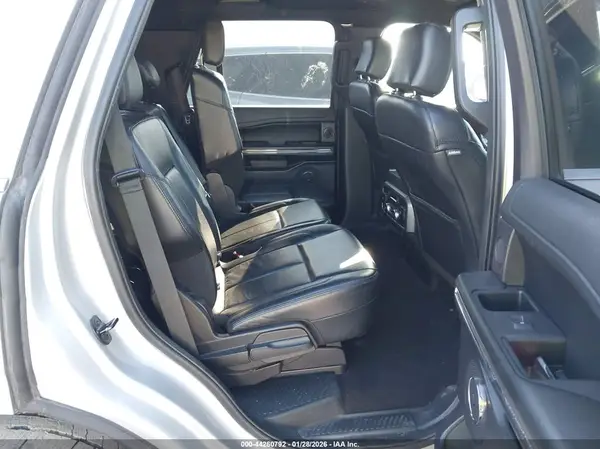 1FMJU1JTXKEA78973 2019 FORD EXPEDITION - Image 8