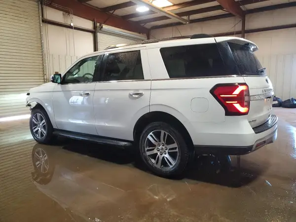 1FMJU1K80REA18835 2024 FORD EXPEDITION - Image 2