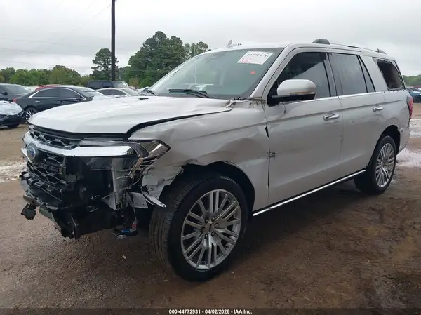 1FMJU1K87REB00609 2024 FORD EXPEDITION - Image 2