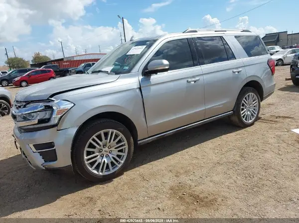1FMJU1K88REB09173 2024 FORD EXPEDITION - Image 2