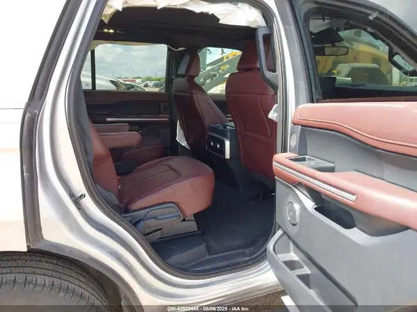 1FMJU1K88REB09173 2024 FORD EXPEDITION - Image 8