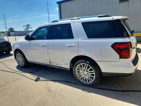 1FMJU1K8XREA80274 2024 FORD EXPEDITION - Image 2