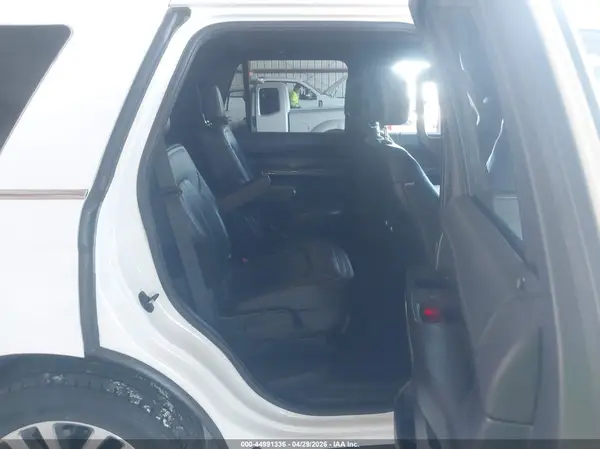 1FMJU1KT1JEA05374 2018 FORD EXPEDITION - Image 8