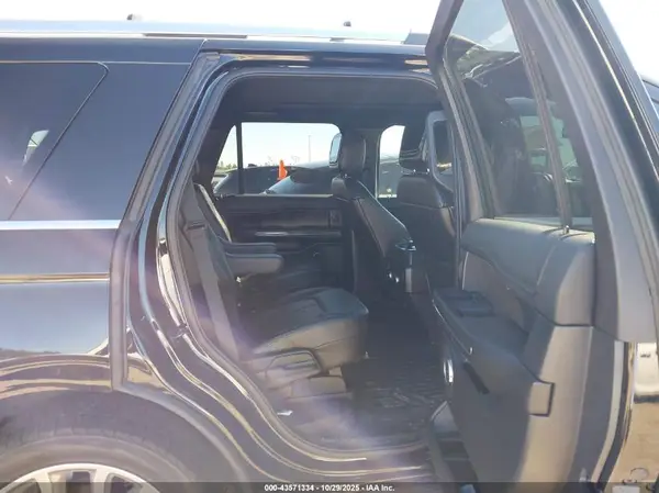 1FMJU1KT1JEA70600 2018 FORD EXPEDITION - Image 8