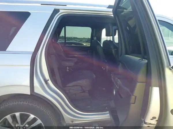 1FMJU1KT6JEA12644 2018 FORD EXPEDITION - Image 8