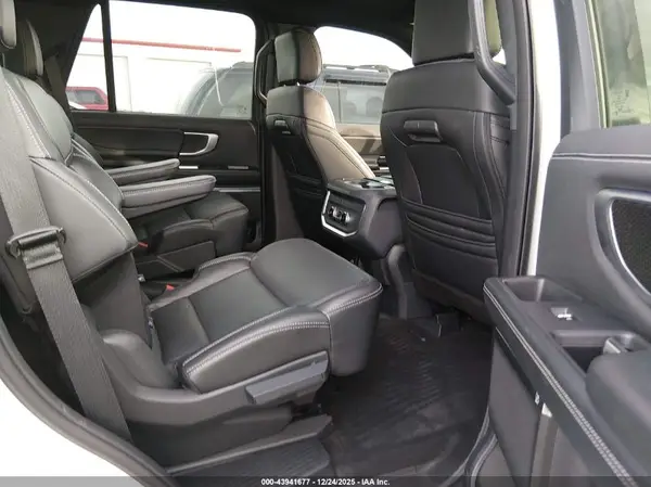 1FMJU1M80SEA16876 2025 FORD EXPEDITION - Image 8