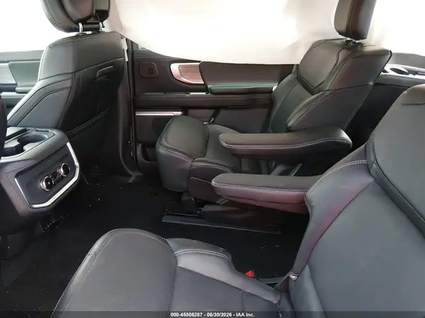 1FMJU1M82TEA07808 2026 FORD EXPEDITION - Image 8