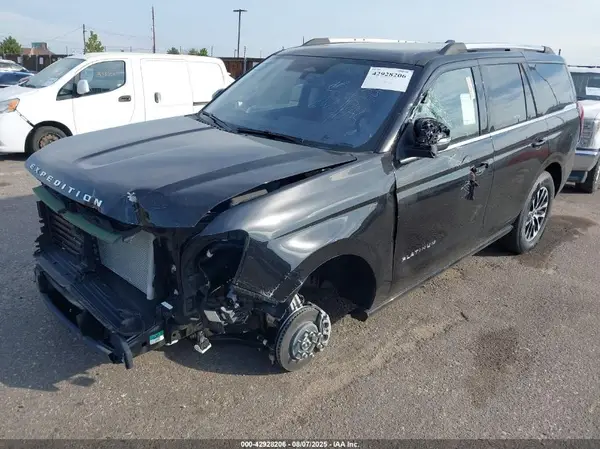 1FMJU1M87SEA24120 2025 FORD EXPEDITION - Image 2