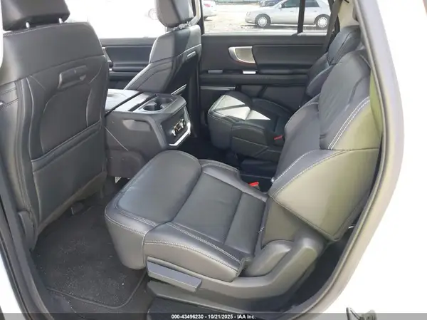 1FMJU1M8XSEA31028 2025 FORD EXPEDITION - Image 8