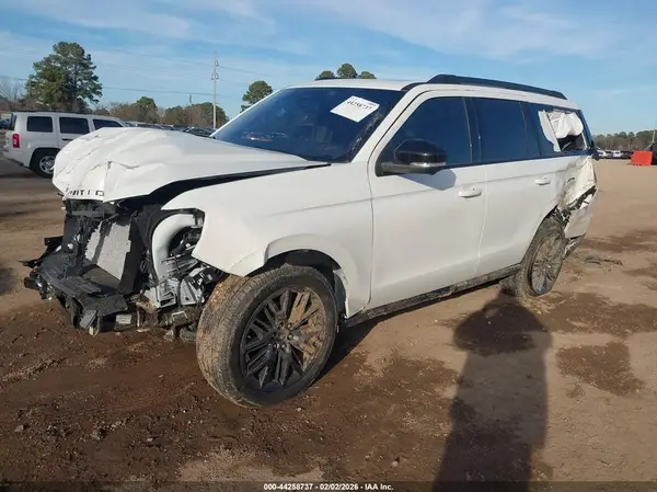 1FMJU1MG1SEA51739 2025 FORD EXPEDITION - Image 2