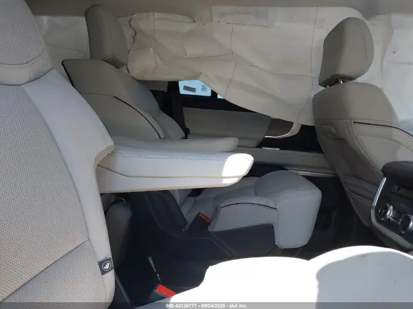 1FMJU1MG7SEA03839 2025 FORD EXPEDITION - Image 8