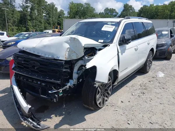 1FMJU1MG8SEA05213 2025 FORD EXPEDITION - Image 2