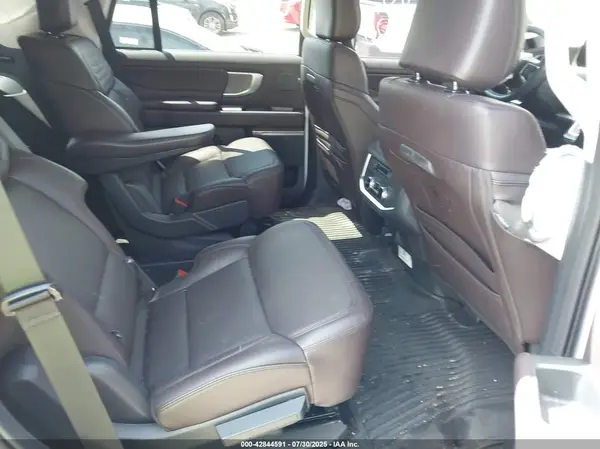1FMJU1MG8SEA05213 2025 FORD EXPEDITION - Image 8