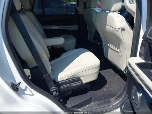 1FMJU1MT7KEA17110 2019 FORD EXPEDITION - Image 8