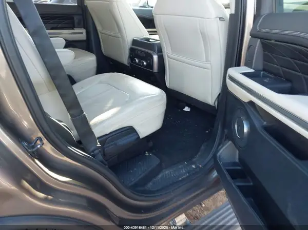 1FMJU1MT8KEA30092 2019 FORD EXPEDITION - Image 8
