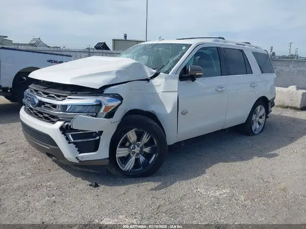 1FMJU1PT1NEA15532 2022 FORD EXPEDITION - Image 2