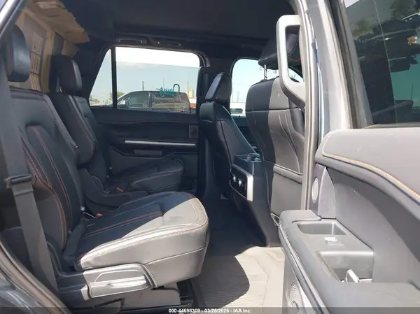 1FMJU1RG1REA59990 2024 FORD EXPEDITION - Image 8