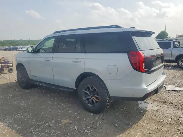 1FMJU1RG2SEA24753 2025 FORD EXPEDITION - Image 2