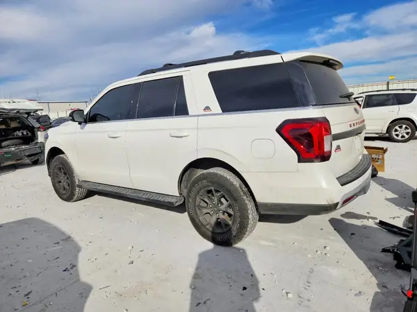 1FMJU1RG3REA47744 2024 FORD EXPEDITION - Image 2